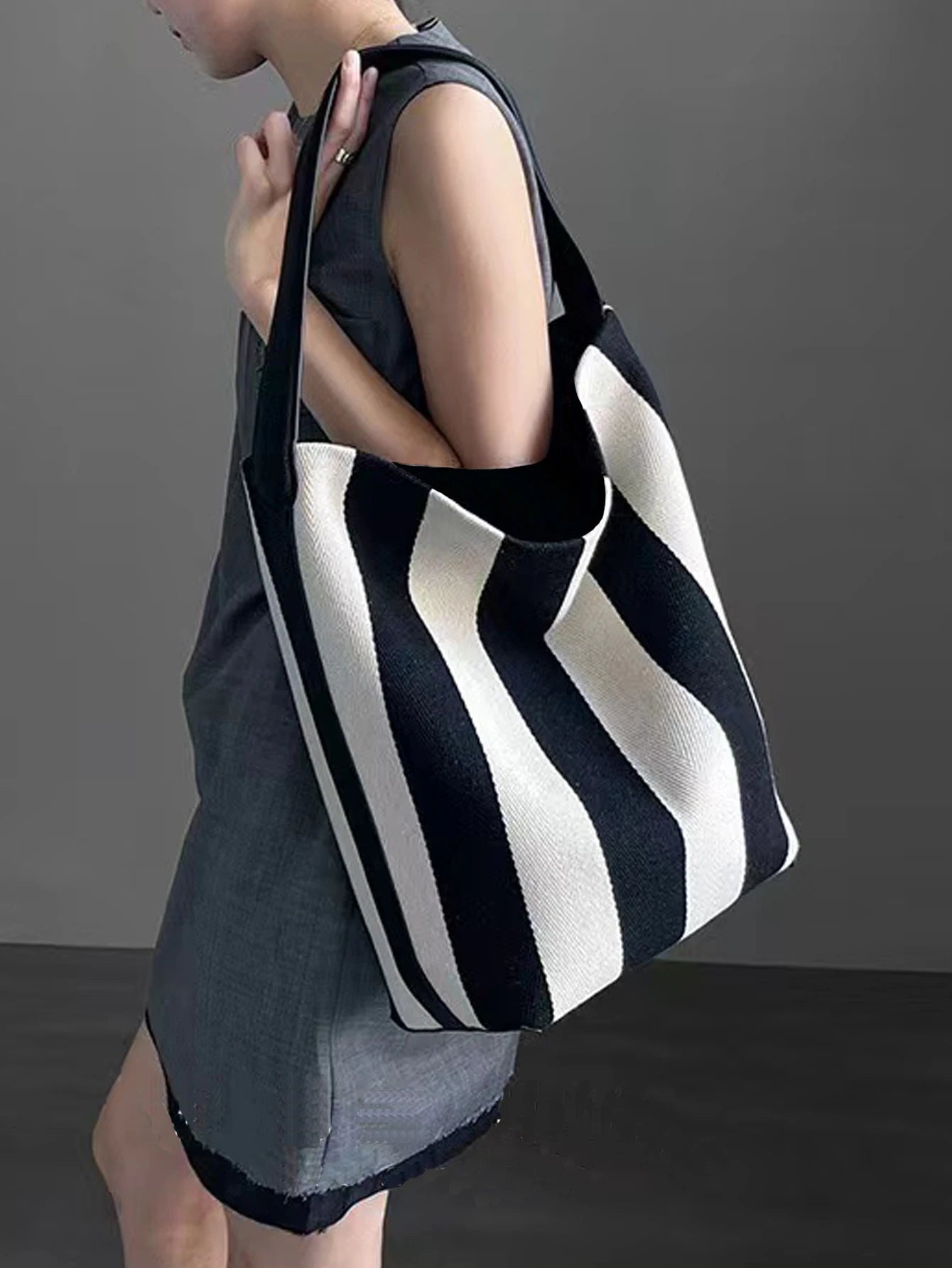 "Stripe Wide Shoulder" Tote Bag