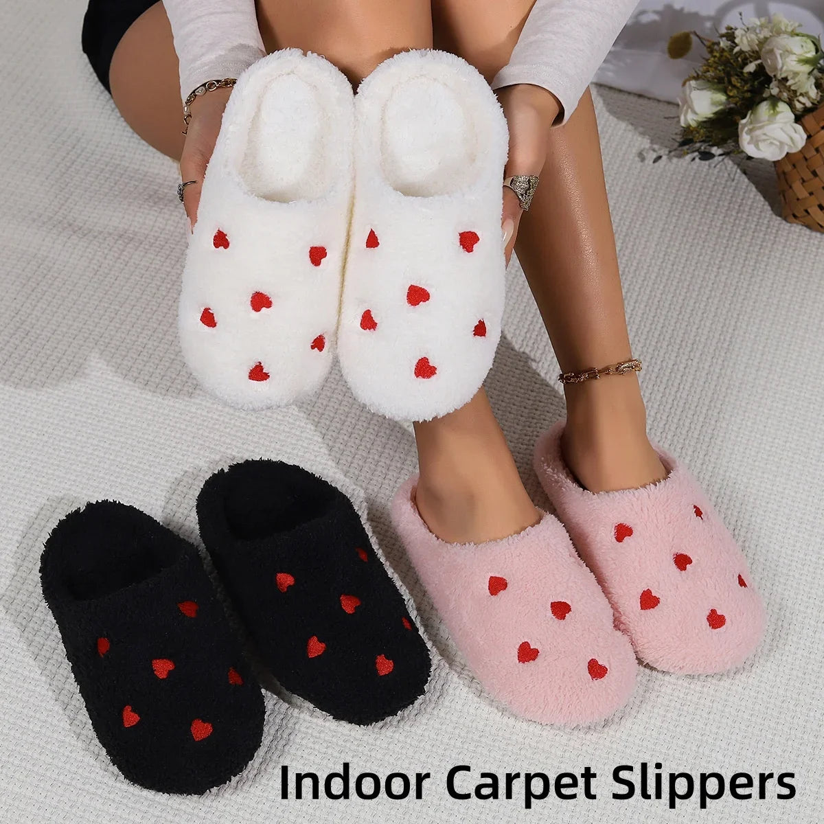 "Winter Women's Wear" Heart-Shaped Slippers