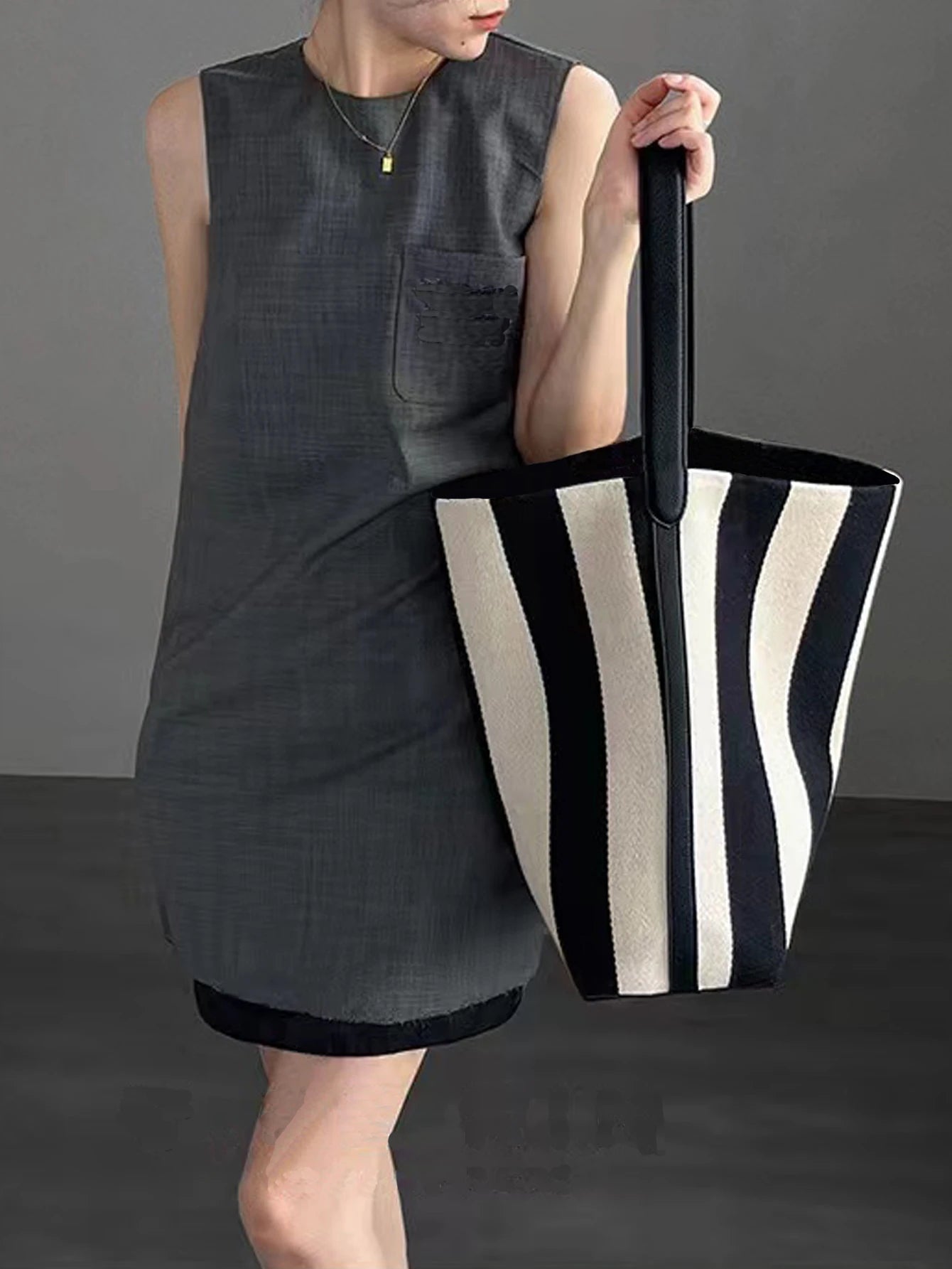 "Stripe Wide Shoulder" Tote Bag